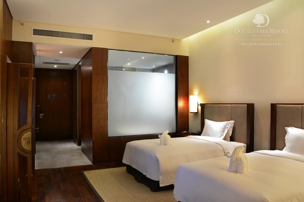 Doubletree Resort By Hilton Hotel Hainan - Qixianling Hot Spring Баоцинь Экстерьер фото